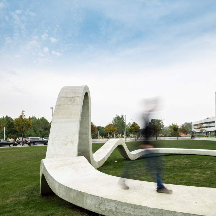 From Tiny Squares to Urban Parks: 100 Public Spaces From All Around the World - Image 10 of 112