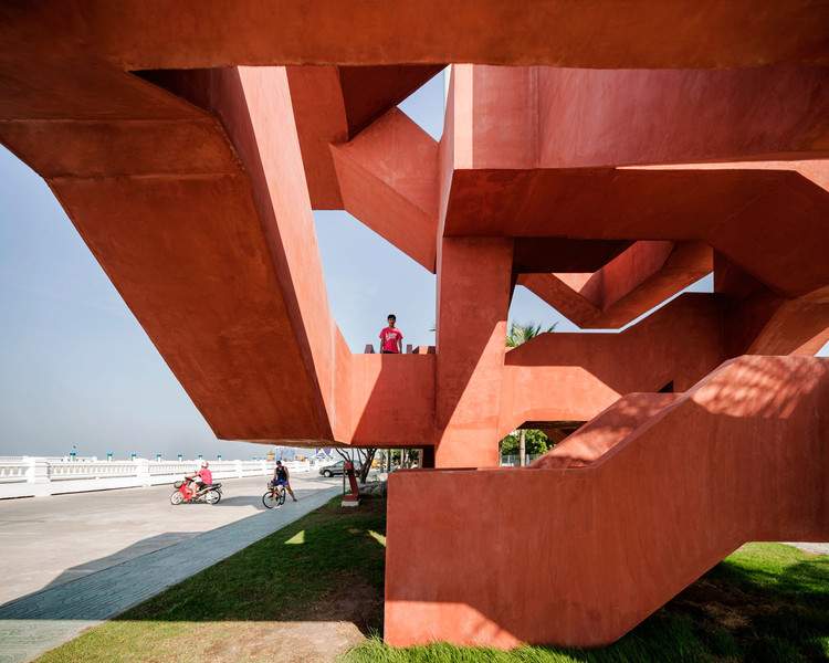 From Tiny Squares to Urban Parks: 100 Public Spaces From All Around the World - Image 37 of 112