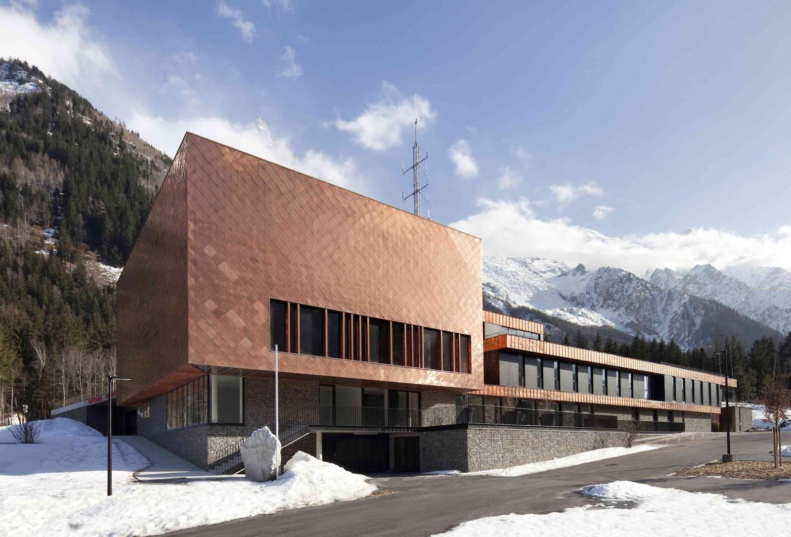 Fire Station in Chamonix-Mont Blanc by STUDIO GARDONI architectures