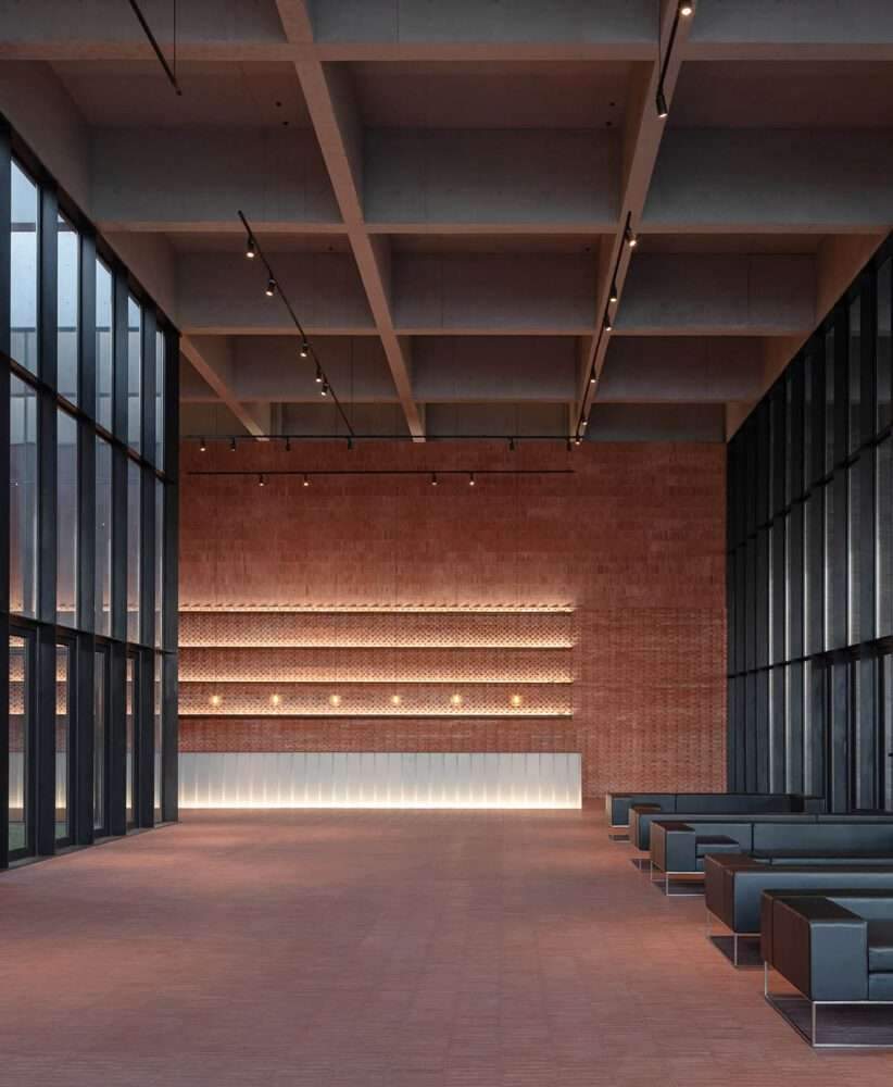 The use of gray brick walls to wrap a building manufactured in China