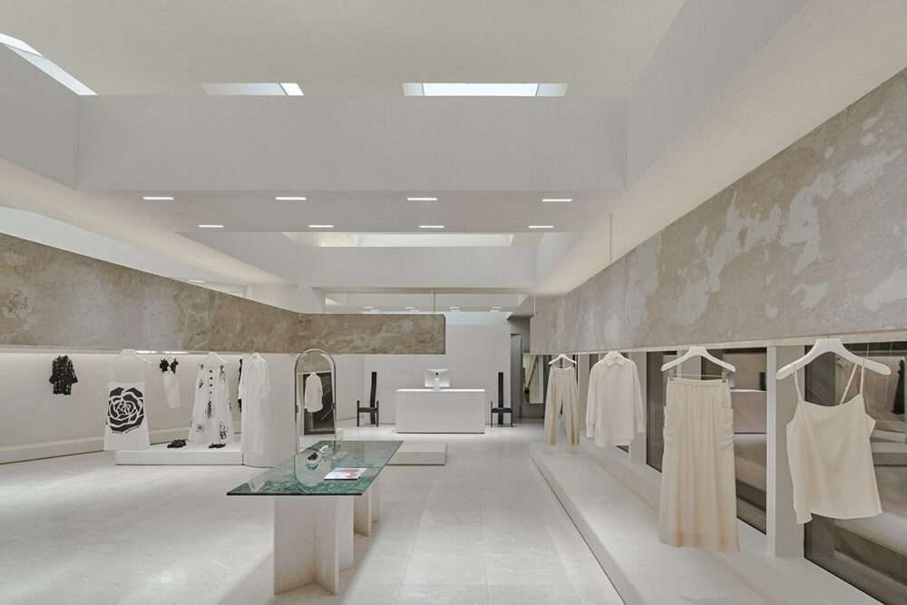 Boutique fashion store design inspired by ancient temples in the deserts