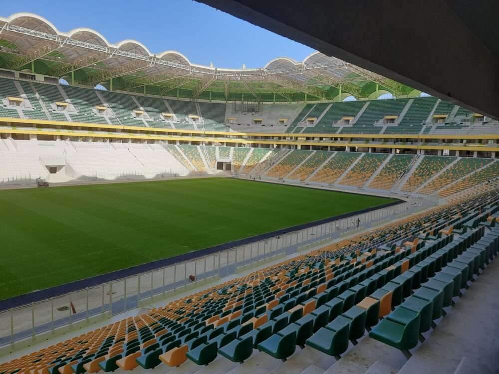 دور المواد الصديقة للبيئة في تطوير وتجديد الملاعب