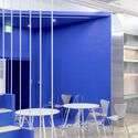 The Blue Moon Office / G / O Architecture - التصوير الداخلي ، خزانة ، طاولة ، كرسي