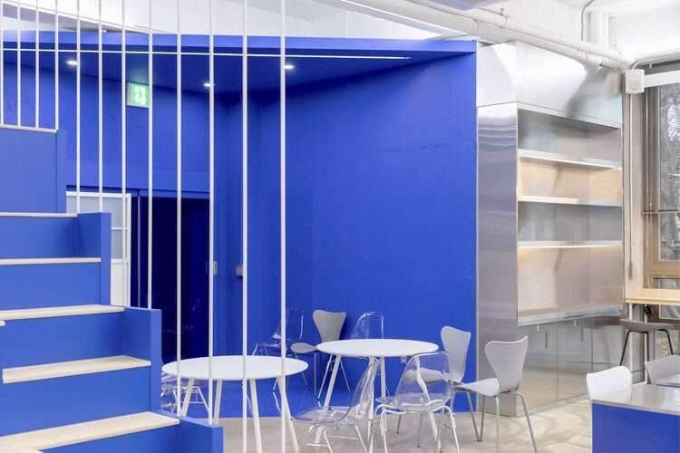 The Blue Moon Office / G / O Architecture - التصوير الداخلي ، خزانة ، طاولة ، كرسي