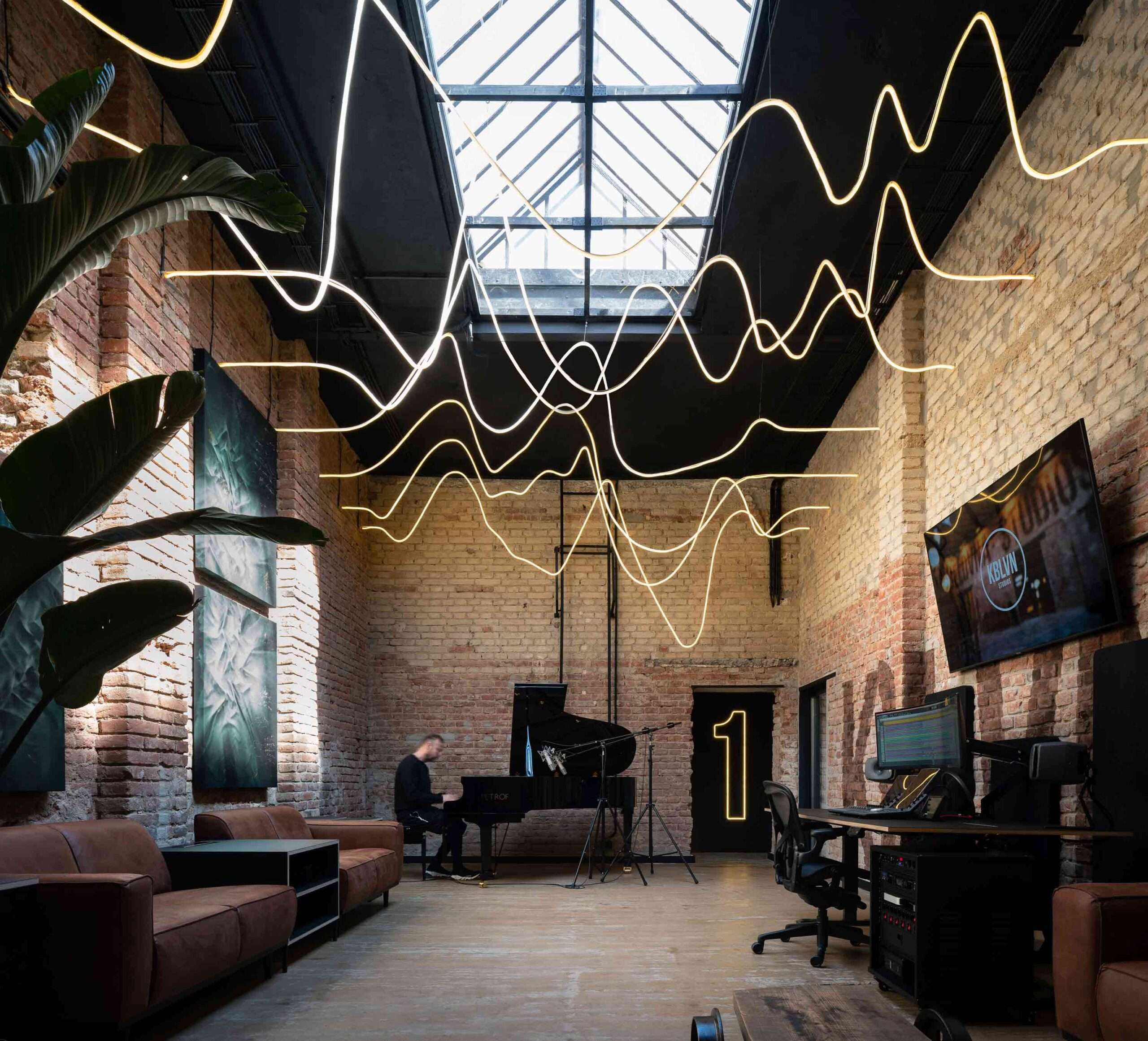 استوديوهات كابيلوفنا من تصميم B² Architecture