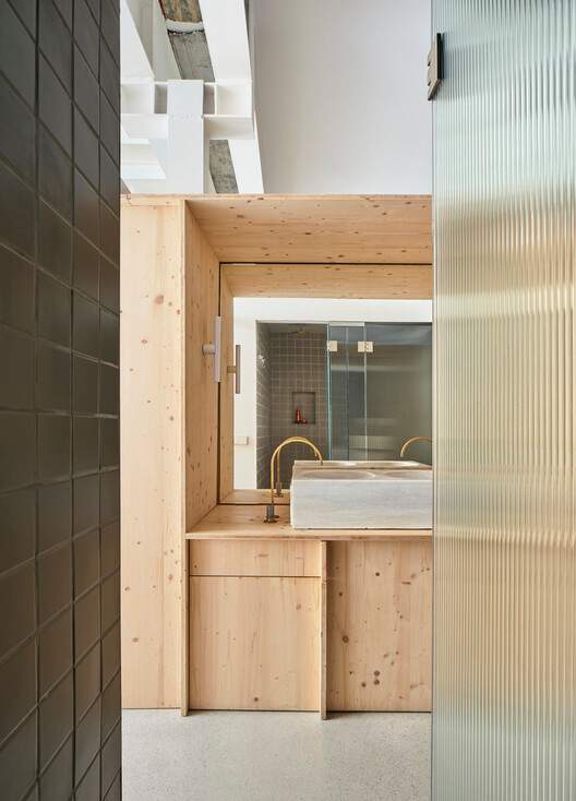 Bathrooms in Spain: 10 Integrated Configurations to Apply in Home Design - Image 10 of 21