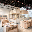 50 Norman Restaurant and Shop / Schemata Architects + Jo Nagasaka - Interior Photography, Kitchen, Shelving, Beam