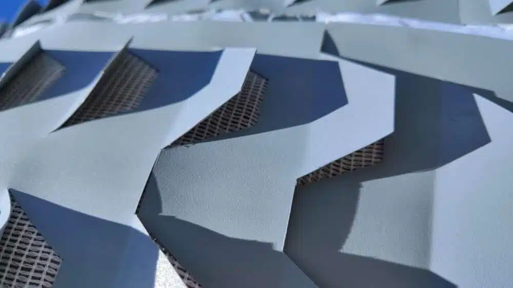 Smart Work Wear: a shirt using materials developed by MIT