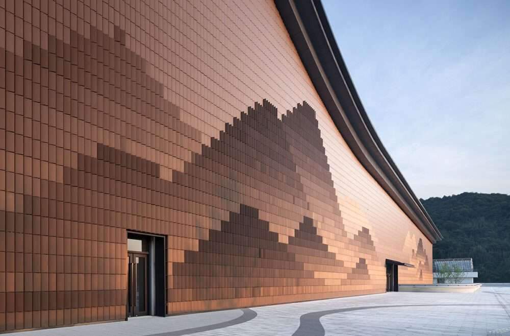 إنشاء مناظر طبيعية باستخدام أكثر من 37000 وحدة نمطية على واجهة المركز الرياضي في Hangzhou