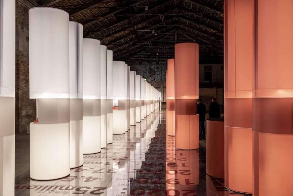 Giant slime rolls highlight 40 years of urbanization in China