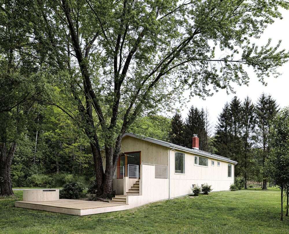 Converting an 80's farmhouse into a modern home with bright rooms
