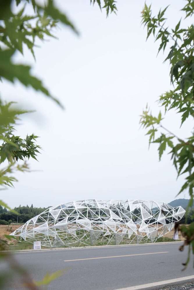 Create a pillow-shaped Dream landscape installation in Hangzhou