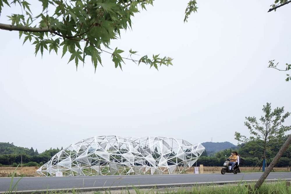 Create a pillow-shaped Dream landscape installation in Hangzhou