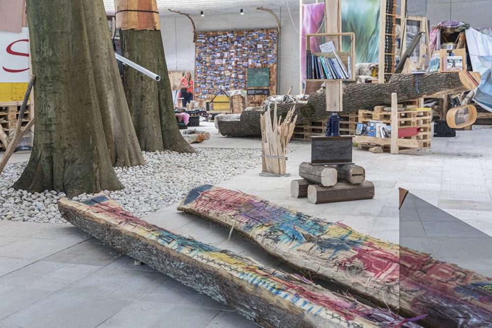 Unveiling Sami's Bedouin Library as a Social Space at the Venice Biennale