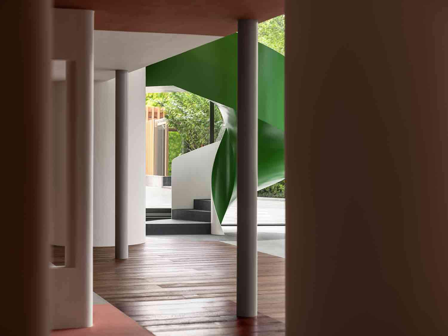 في THE_SHOP بواسطة HONG Designworks