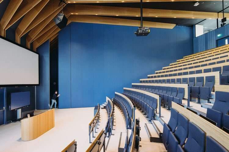 Echo Energy-Generating Interfaculty Teaching Building / UNStudio - التصوير الداخلي ، كرسي ، شعاع