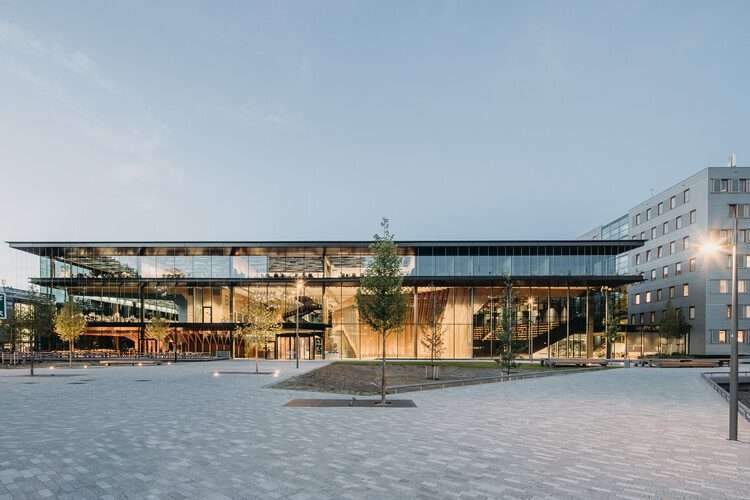 Echo Energy-Generating Interfaculty Teaching Building / UNStudio