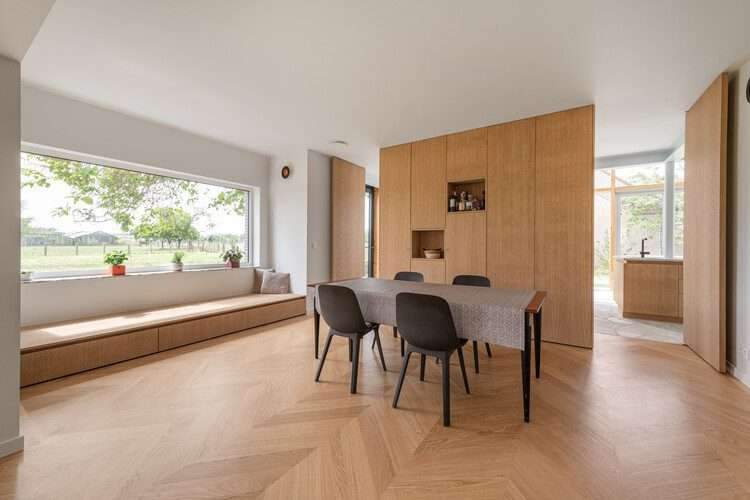 Villa ABC / Objekt Architecten - التصوير الداخلي، غرفة الطعام، الكرسي، النوافذ