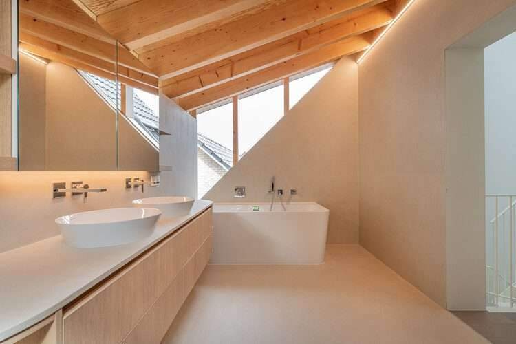 فيلا ABC / Objekt Architecten - التصوير الداخلي، الحمام، المغسلة، سطح العمل، حوض الاستحمام، العارضة