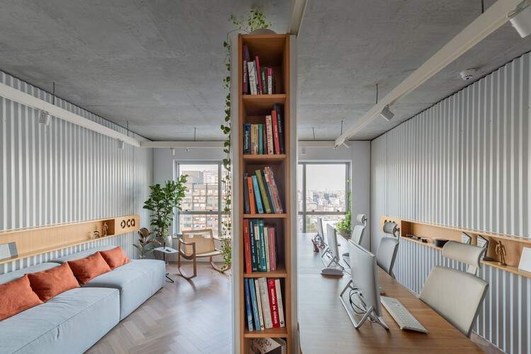 OCA Office Headquarters 03 / Oficina Conceito Arquitetura - Interior Photography, Living Room, Chair, Beam