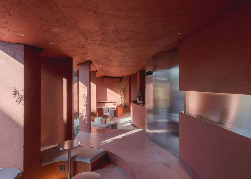Creating red arched walls to provide a different seating experience in Indonesia