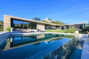 استكمال CR House في الأرجنتين