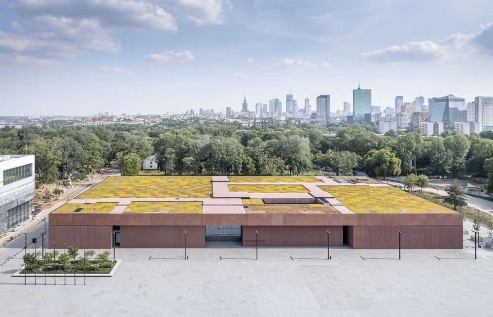 Completed Polish Army Museum complex in Warsaw