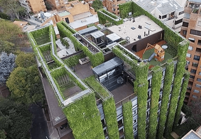 Vertical buildings and hanging gardens in the design of sustainable cities