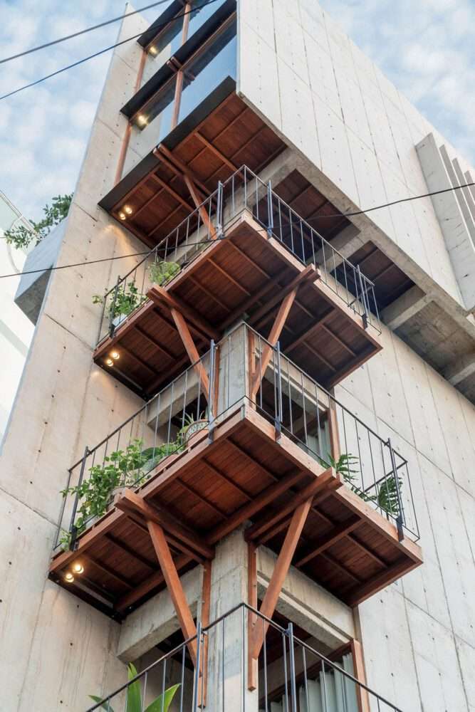 Creating an attractive and flexible façade for a hotel in Vietnam