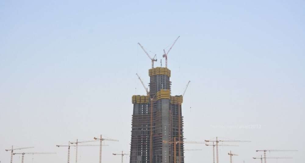 استئناف أعمال البناء في برج جدة
