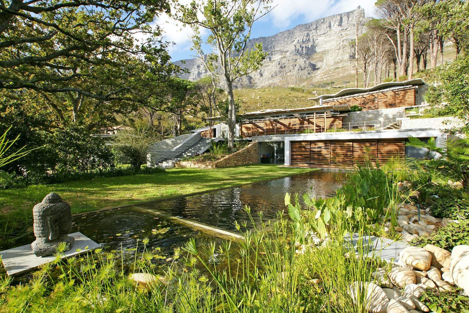 © Van der Merwe Miszewski Architects (VDMMA)