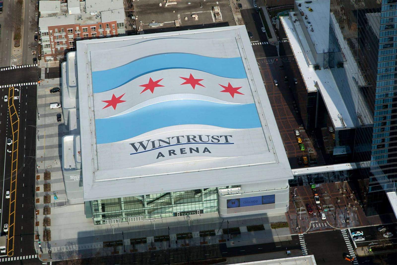 جودة تصميم Wintrust Arena الفائز بجائزة الهندسة المعمارية الأمريكية