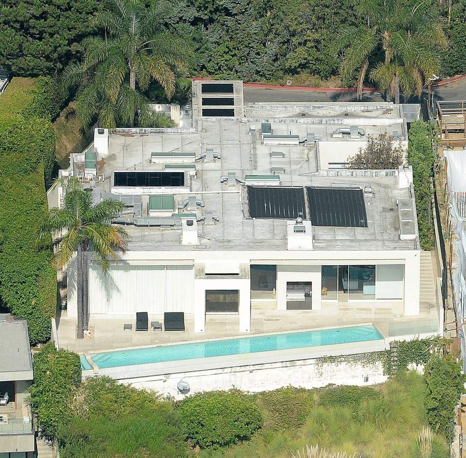 An inside look at Keanu Reeves' house