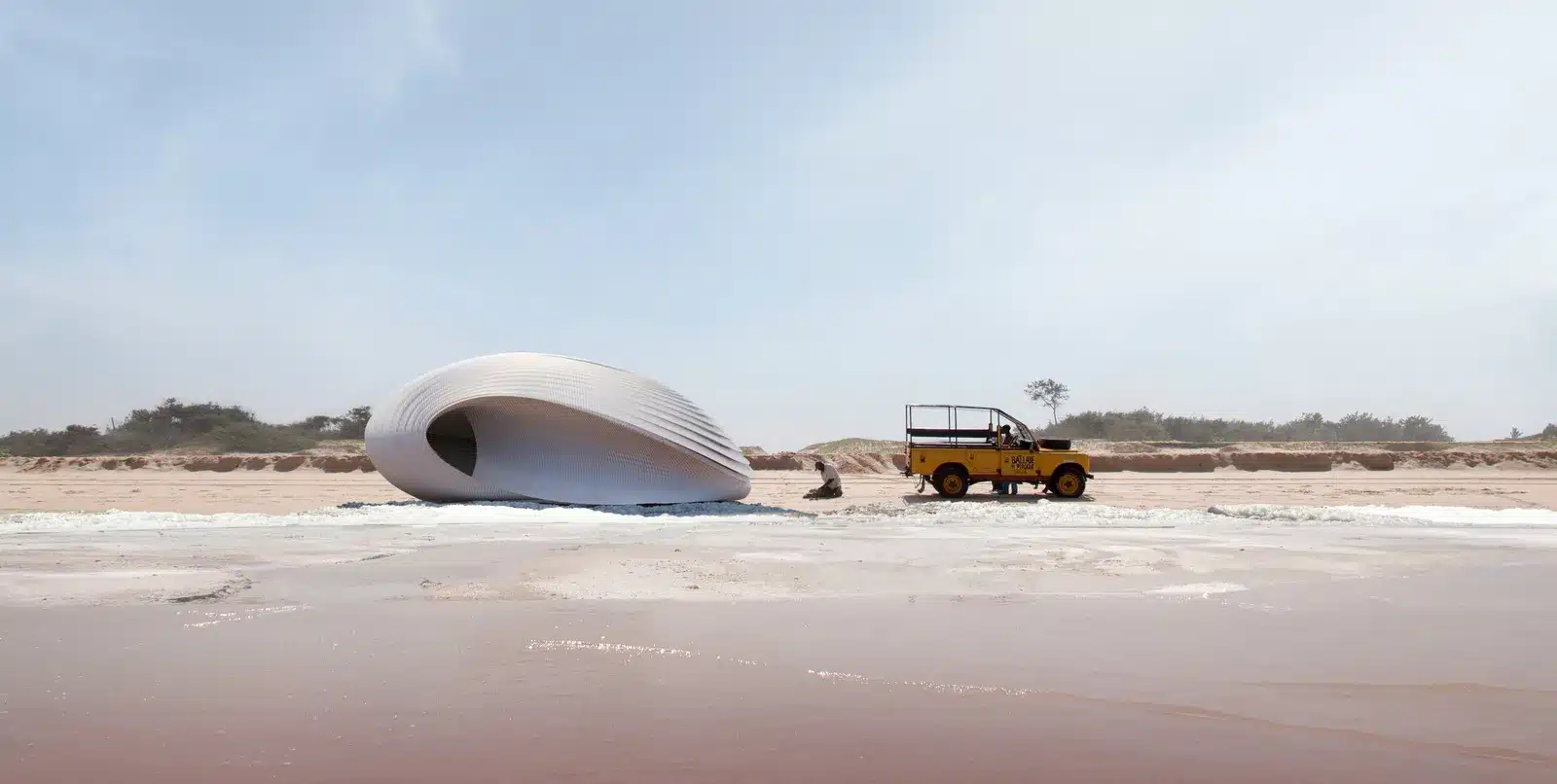 An environmental pavilion with a futuristic design printed with 3D technology
