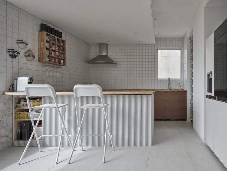 NAMSAMH House / TIUM Architects - التصوير الداخلي، المطبخ، الكرسي، النوافذ