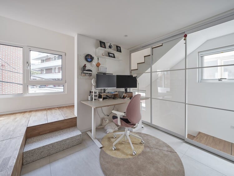 NAMSAMH House / TIUM Architects - التصوير الداخلي، المطبخ، النوافذ، الكرسي