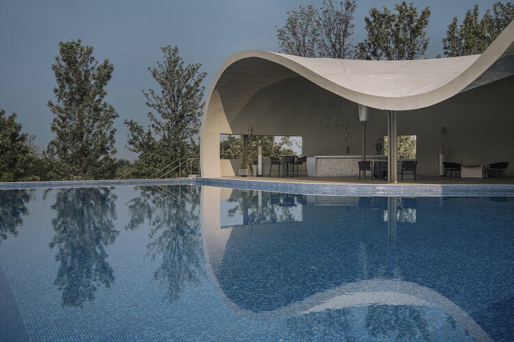 حمام السباحة المائي والمنتجع الصحي / تصميم ضوء الشجرة - التصوير الخارجي