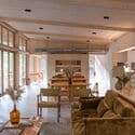 Youza Eco-Lodge / استوديو روضة - التصوير الداخلي، غرفة المعيشة، الطاولة، الكرسي، العارضة