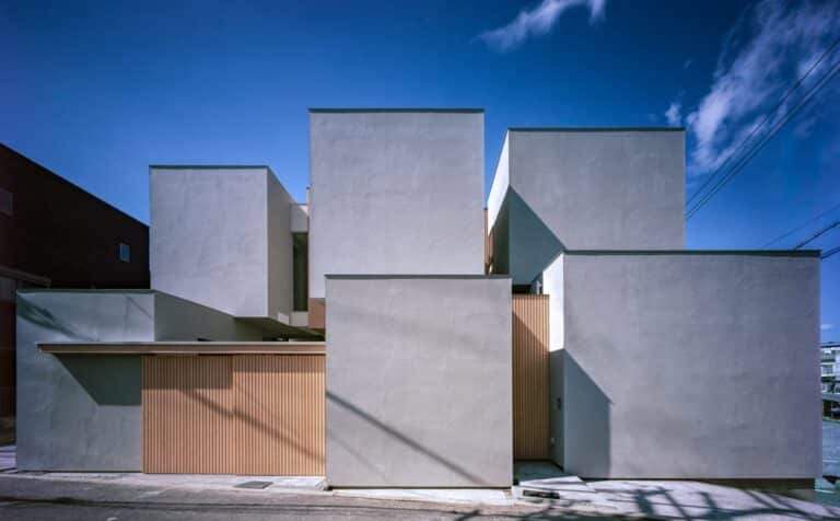 Concrete and Timber Blocks Shape House in Tsurumi-ku