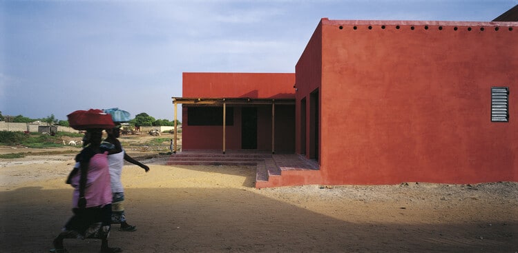 المركز النسائي في Rufisque / Hollmén Reuter Sandman Architects - التصوير الخارجي