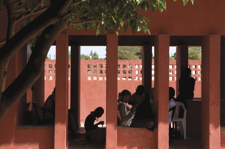 المركز النسائي في روفيسك / هولمين رويتر ساندمان المهندسين المعماريين - التصوير الداخلي، الإضاءة