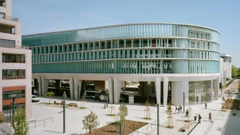 Ateliers O-S Redefines Suburban Car Parks in Rennes