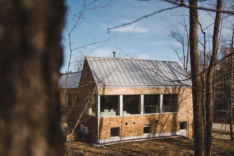 Les Frères Tino House / Quinzhee Architecture - Image 15 of 19