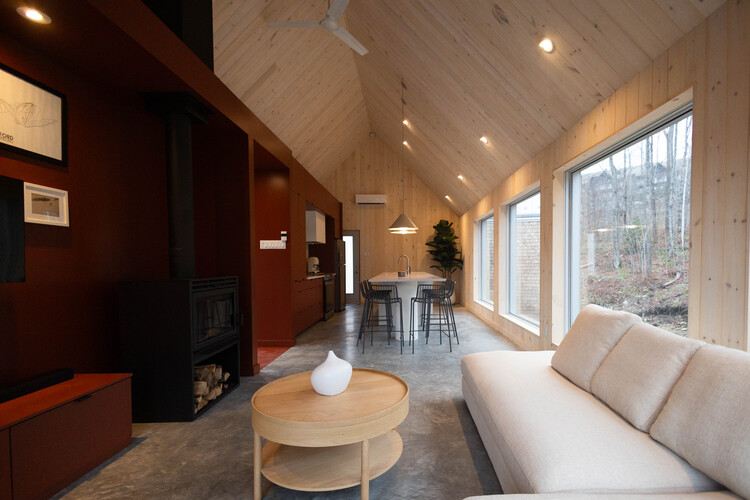 Les Frères Tino House / Quinzhee Architecture - Interior Photography, Table, Chair