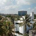 Whispering Curves House / Suva Architects - الصورة 2 من 32