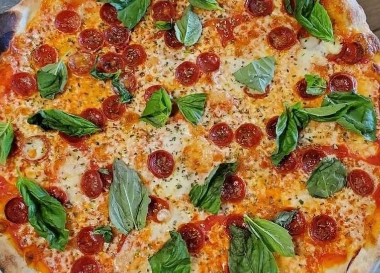 A Pizza Lover’s Guide to Iconic New York Pizza