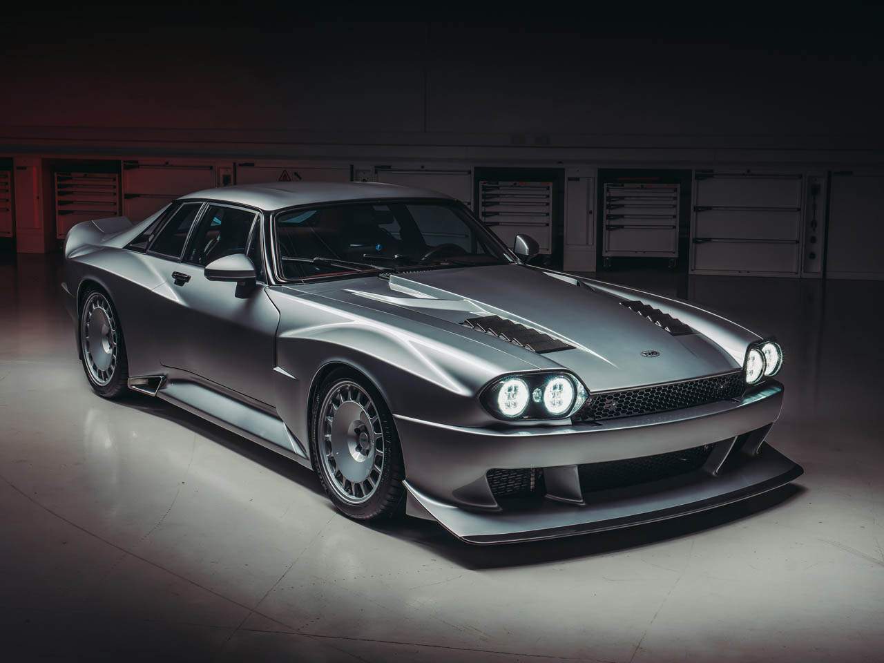 TWR Supercat inspired by Jaguar XJS is a muscle car + Super GT hybrid powered by supercharged V12 engine