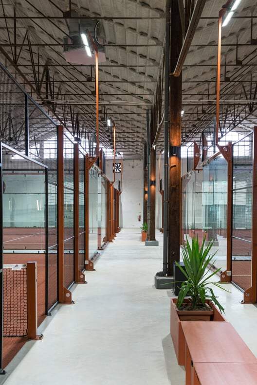 Padel 1.8.5 / Salto Studio - التصوير الداخلي، الإضاءة، الشعاع، النوافذ