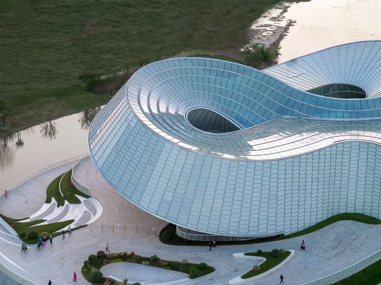 This Upcoming Museum In China Seems To Gently Float Above The Water