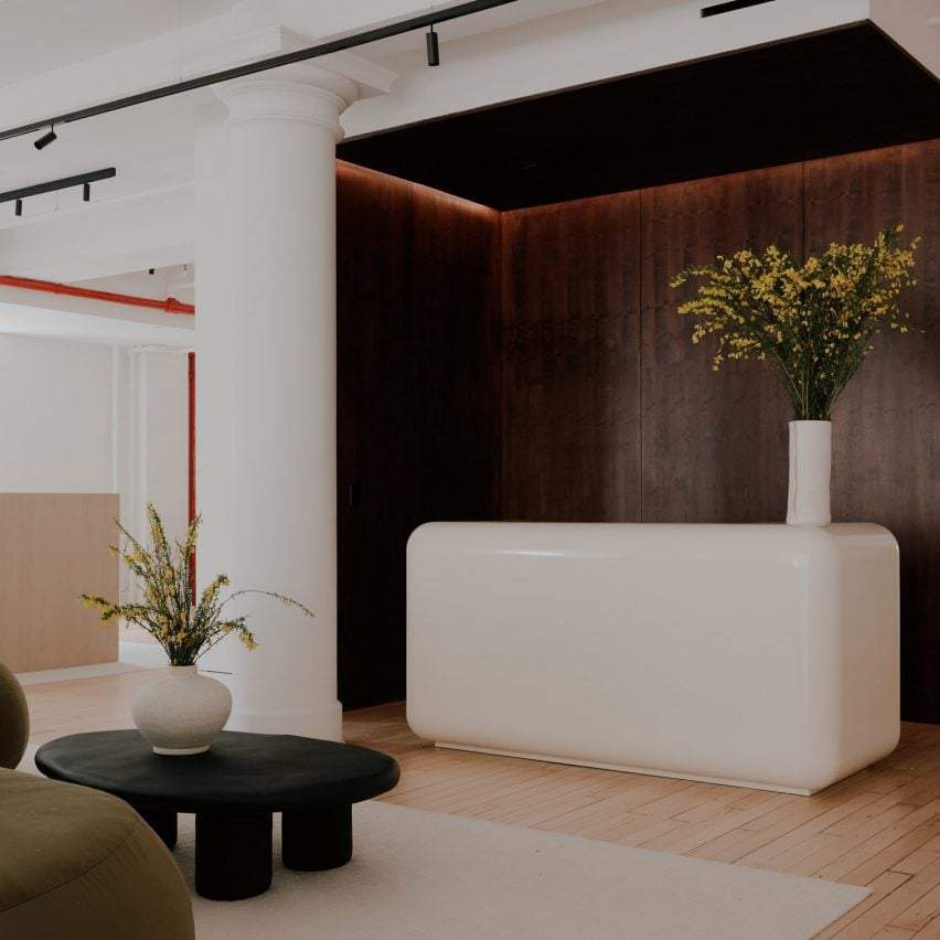Elmo Studios Transforms NYC Loft into Furniture.com’s Cutting-Edge Headquarters  